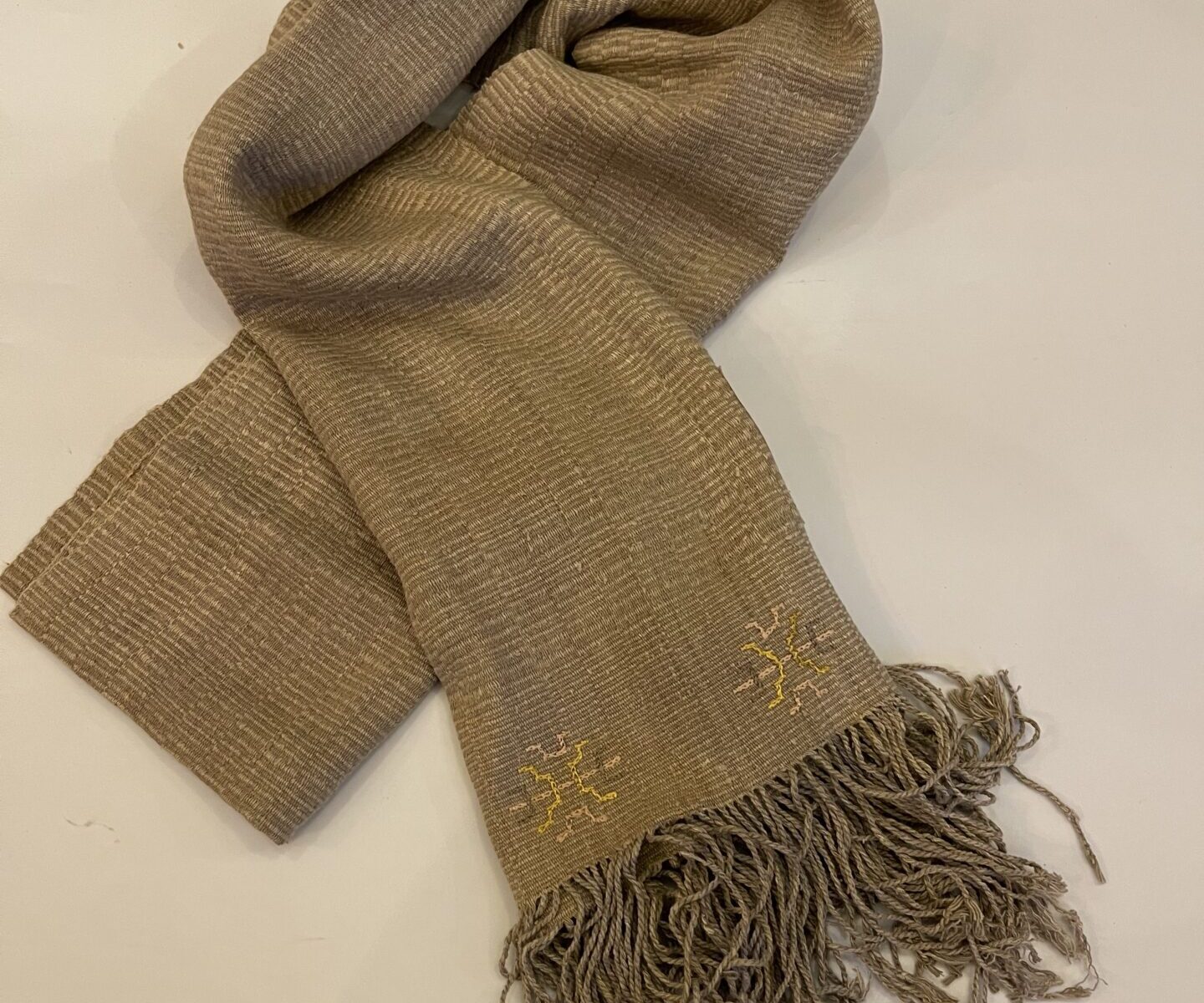 DEKIブータン産ストール23057Wild silk（野蚕） 70% COTTON 30%